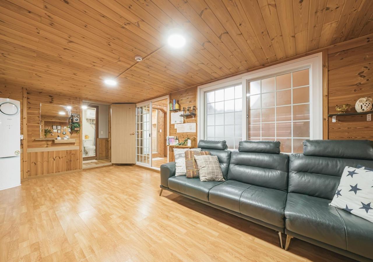 Jeju Haepoomdal Pension Exterior foto